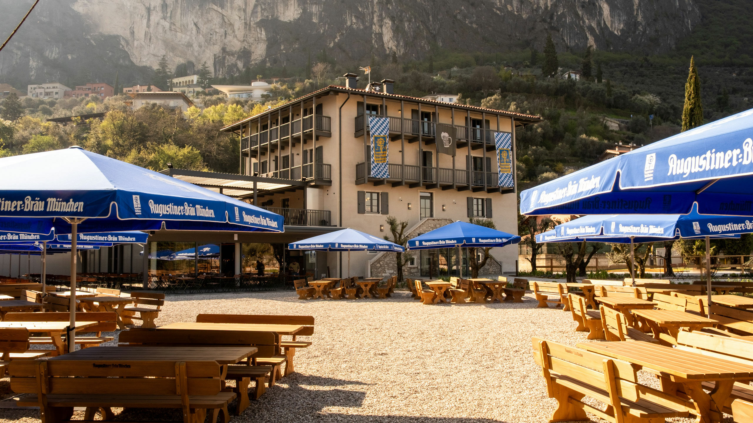 Augustiner Biergarten Garda Stube - https://gardastube.it/
